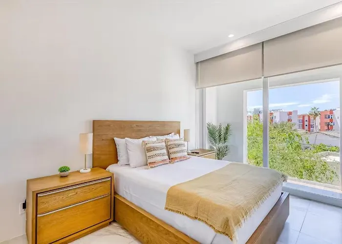 Сasa de vacaciones Stylish 3br Downtown Cabo Walk Everywhere *