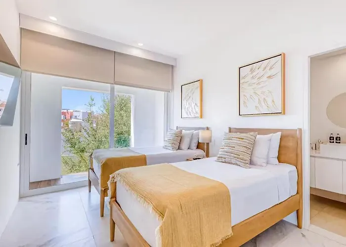 Сasa de vacaciones Stylish 3br Downtown Cabo Walk Everywhere Cabo San Lucas